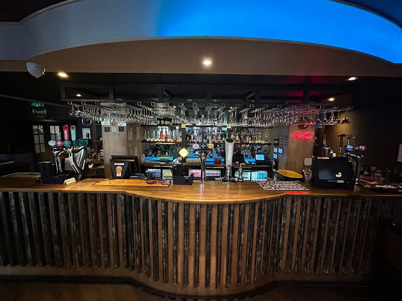 Station31 Indian and Indo-Chinese Restaurant and Sports Bar