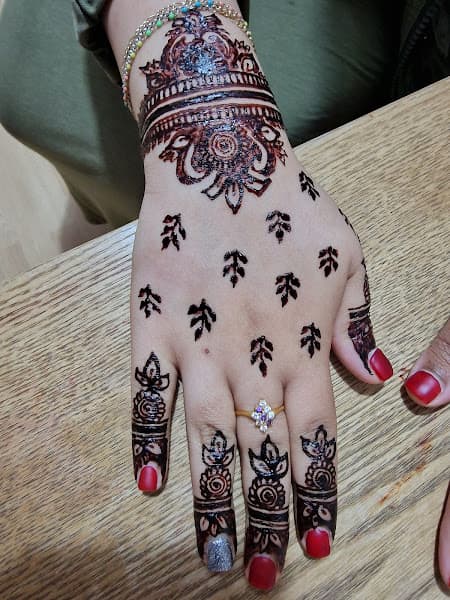 Heena (Mehndi) by Aroosa