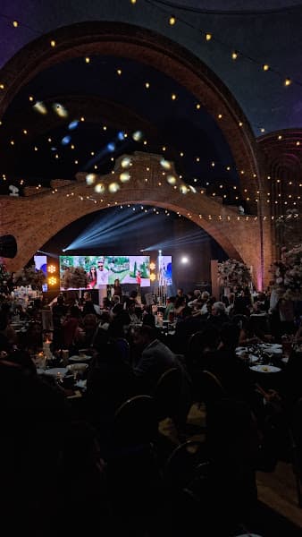 MK Roadshow London (Formerly Dee Entertainment UK) Indian Wedding Bollywood DJ