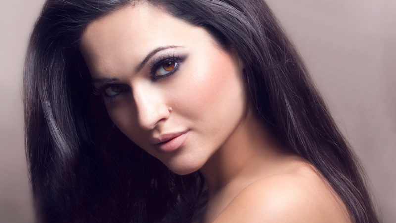 Mehwish Mehmood | Makeup Artist | Hairsylist