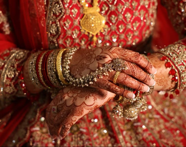 Henna Artist - Hennabyinaaya - Manchester