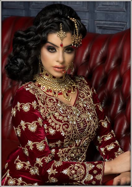 Tia Hair & Makeup Artist Slough