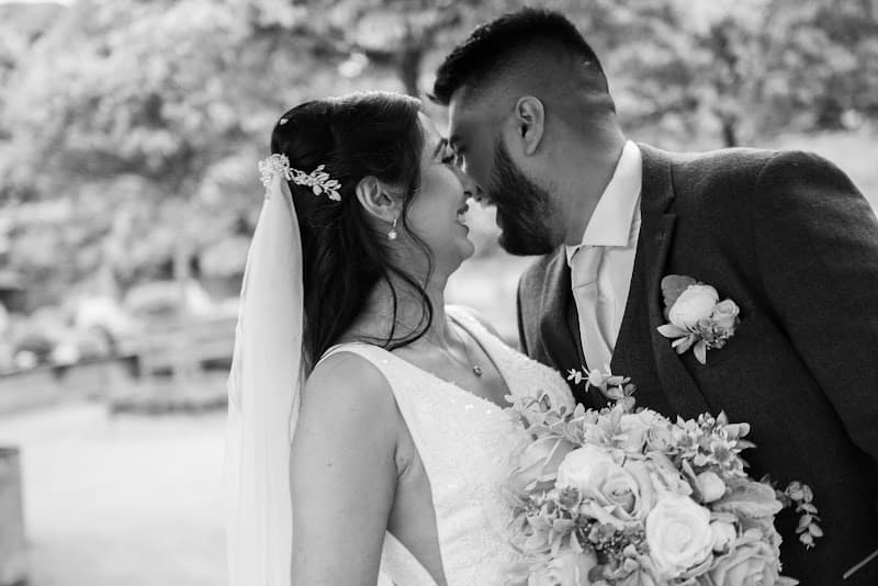 RA Wedding & Commercial Photography