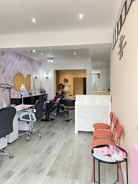 Rashmi’s nails & beauty (Academy)