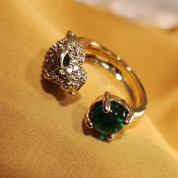 Avaanis Accessories Harrow