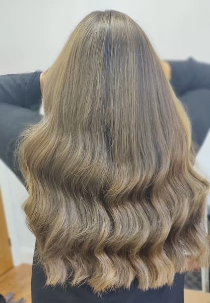 Zoey Thread and Scissors