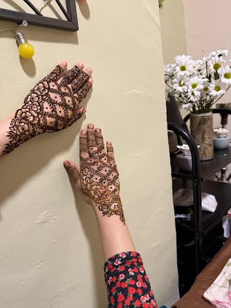 Shimroos henna Artist